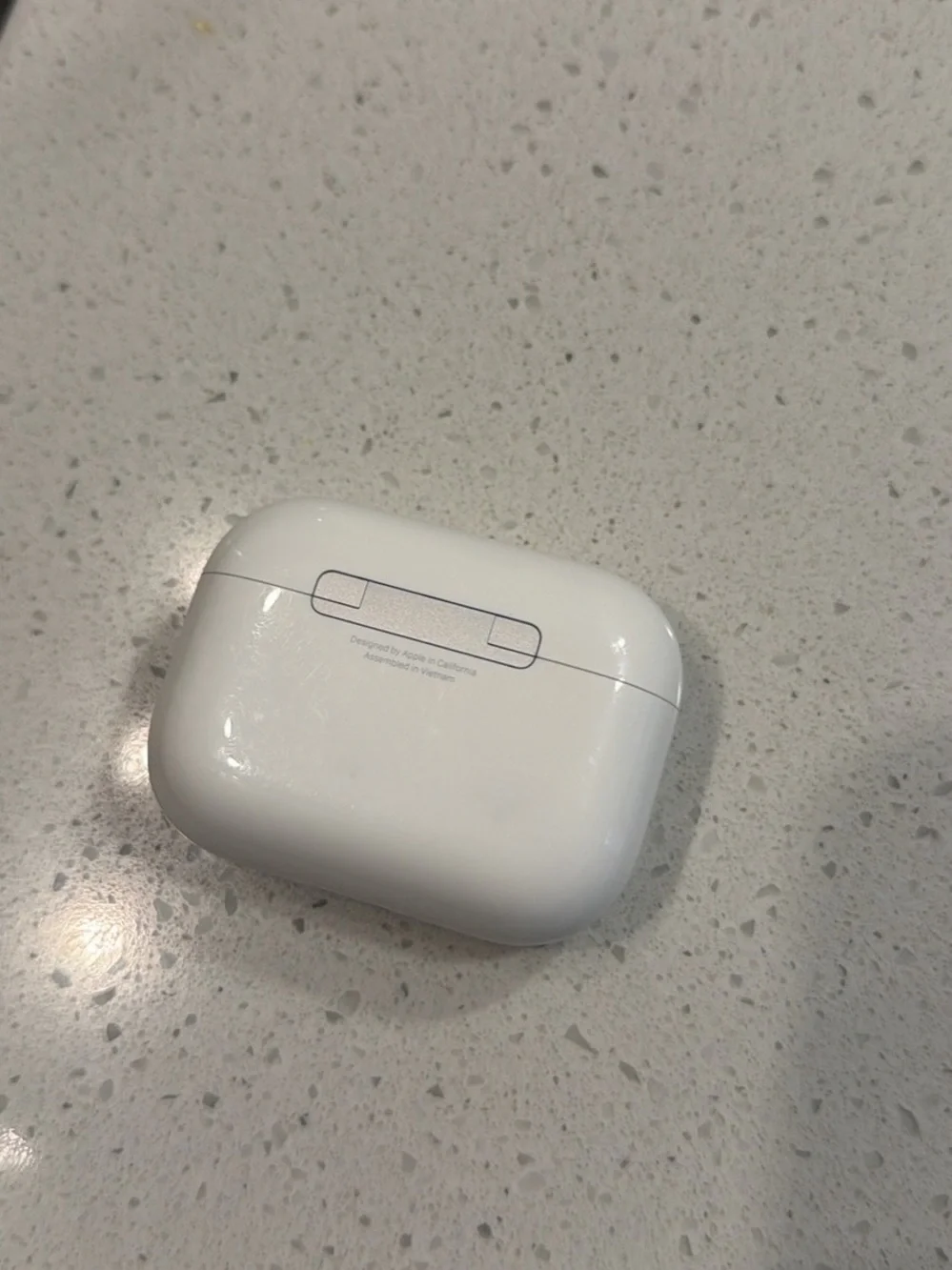 Apple White Wireless Earbuds with Charging Case